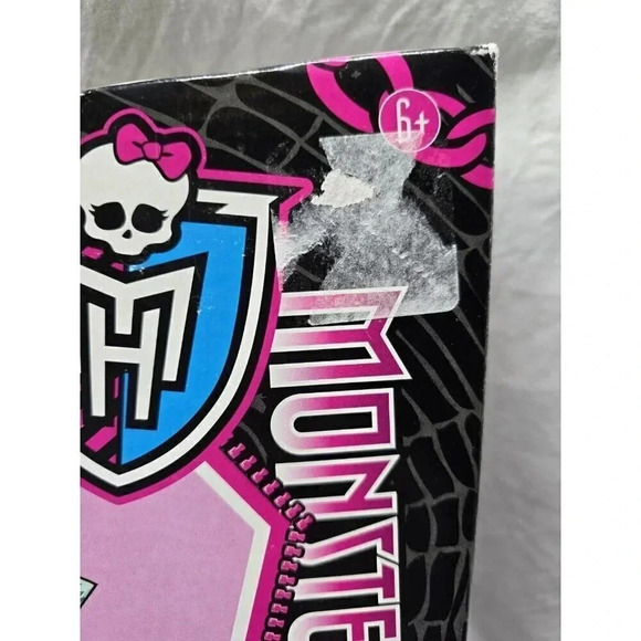 2014 Monster High Spooktacular Wall Decal-3ft Tall Clawdeen & Frankie Wall Decal - Picture 2 of 10